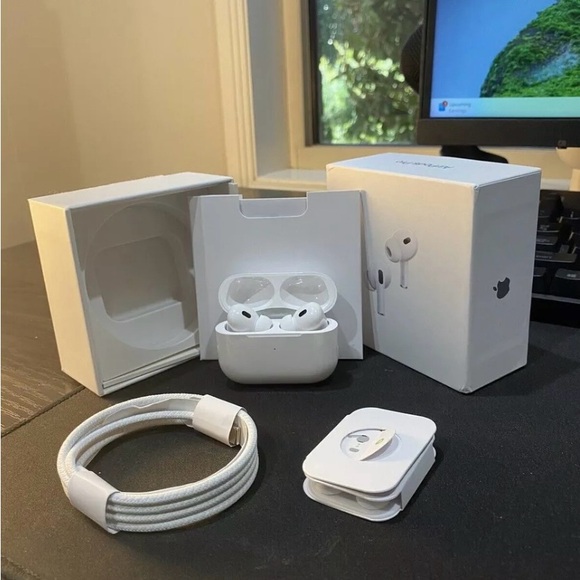 Apple Airpod Pro Gen 2 w/ MagSafe Case (USB-C) - Picture 2 of 5